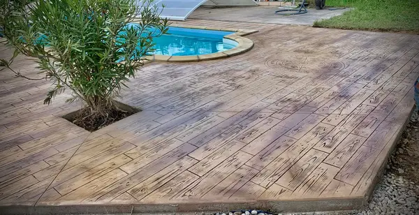 Piscine – Effet parquet